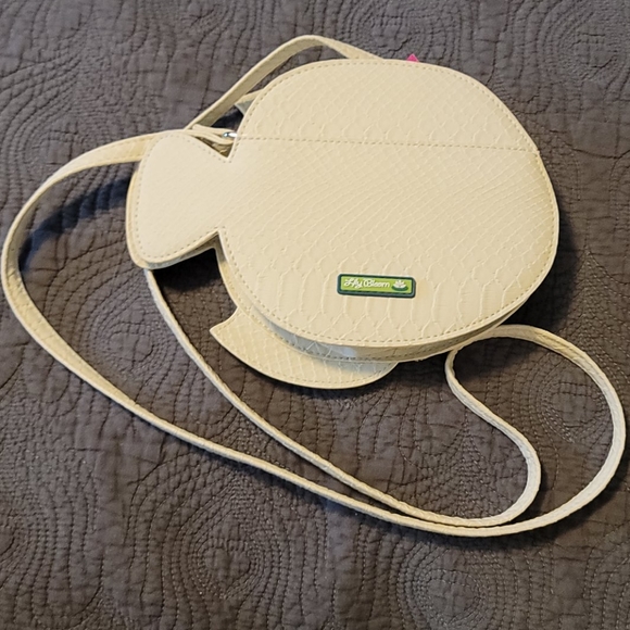 Kitschy Novelty Fish Purse - Picture 2 of 5